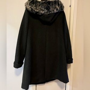 Hooded coat, very warm.